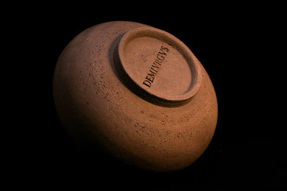 Nº8 [Fake Black Moon-Jar]