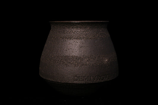 Nº5 [Black Stripes]