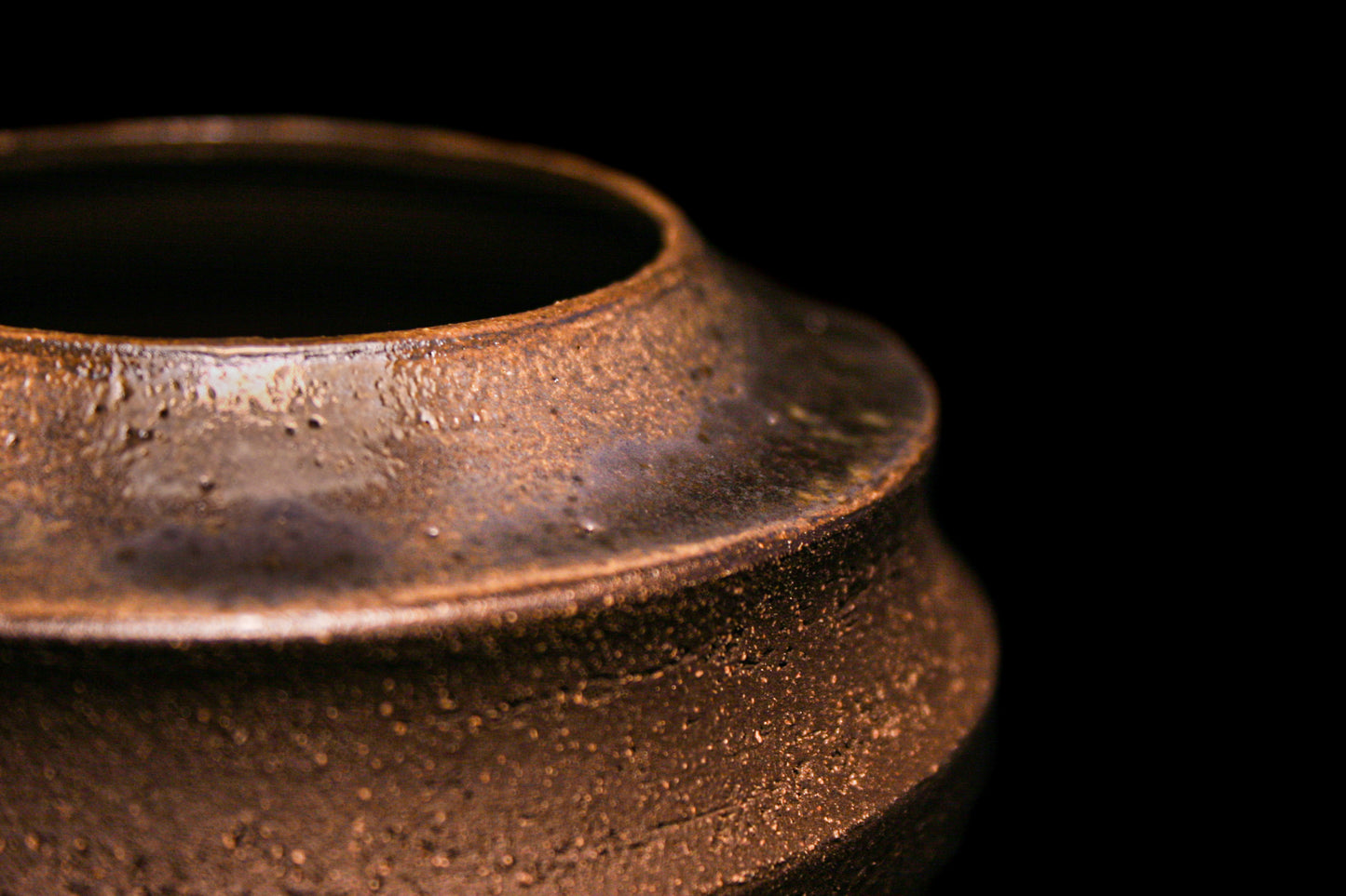 Nº4 [Black Ornament]